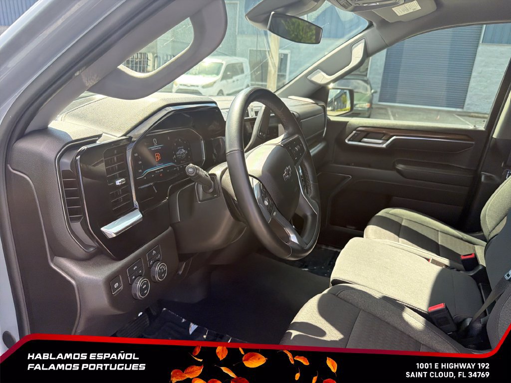 Used 2024 Chevrolet Silverado 1500 RST AWD/4WD image 17