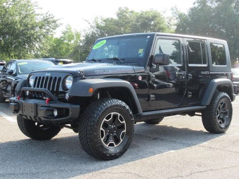 Used 2016 Jeep Wrangler Unlimited Rubicon AWD/4WD image 3