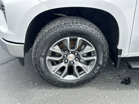 Certified 2025 Chevrolet Silverado 1500 LT image 31