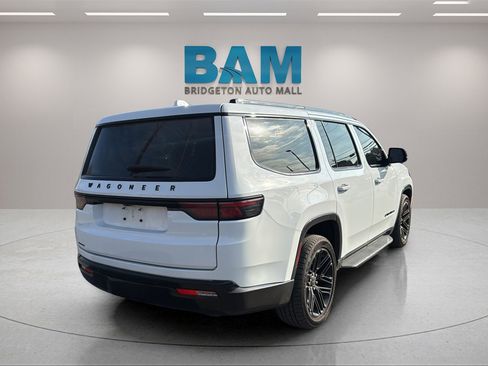 Used 2023 Jeep Wagoneer Series II image 7