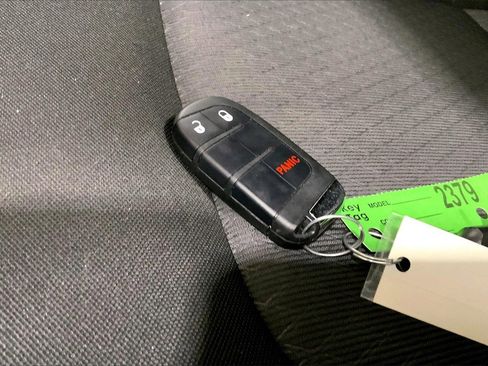 Used 2021 Jeep Renegade Latitude w/ Convenience Group image 19