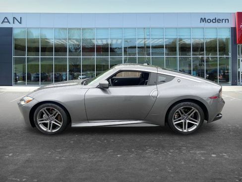 Certified 2024 Nissan Z Performance w/ Floor Mat Package RWD image 7