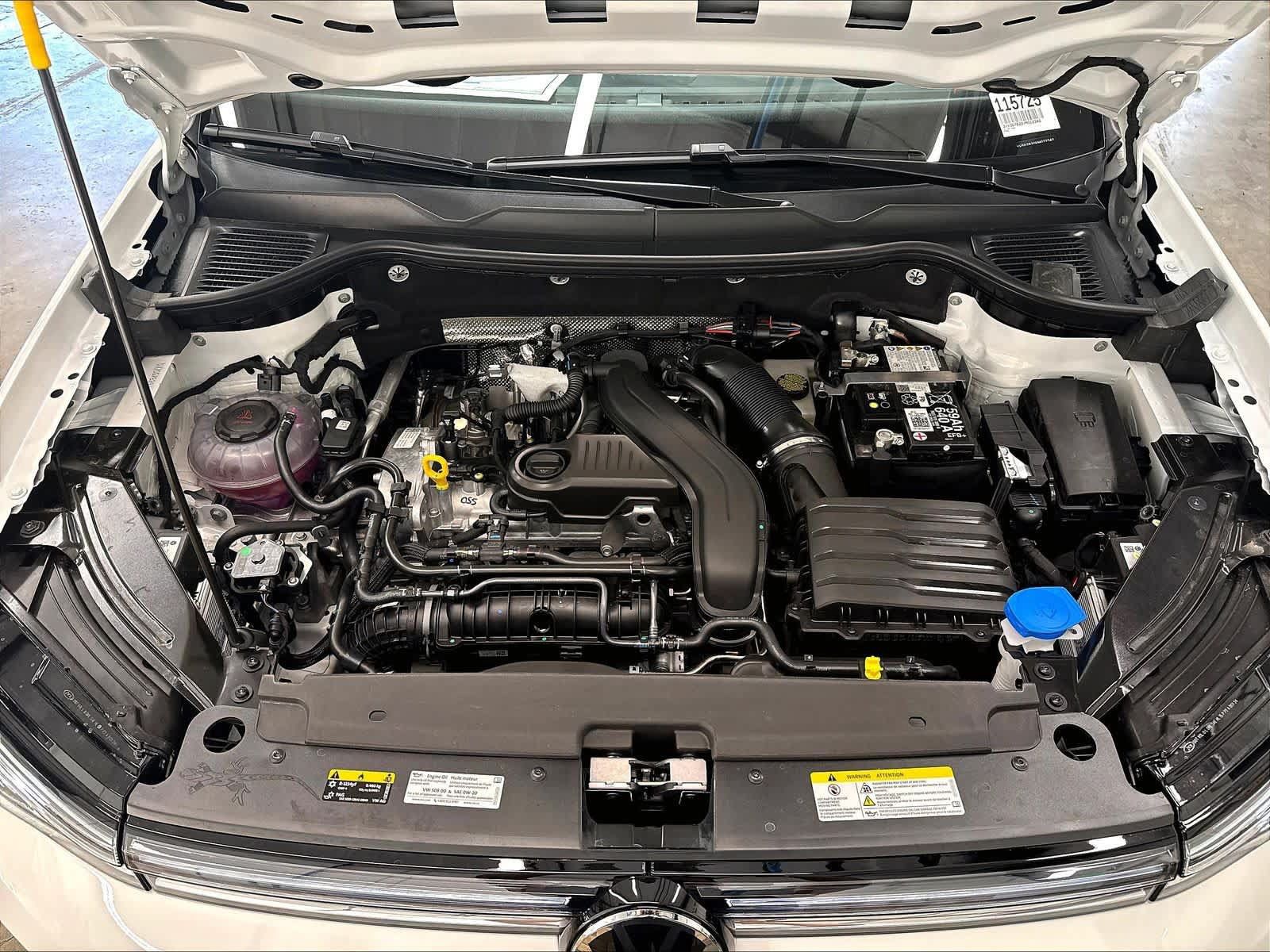 New 2027 Volkswagen Taos SE FWD image 12