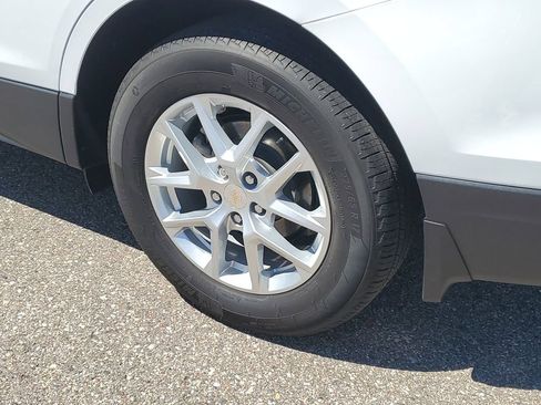 Certified 2024 Chevrolet Equinox LT FWD image 32