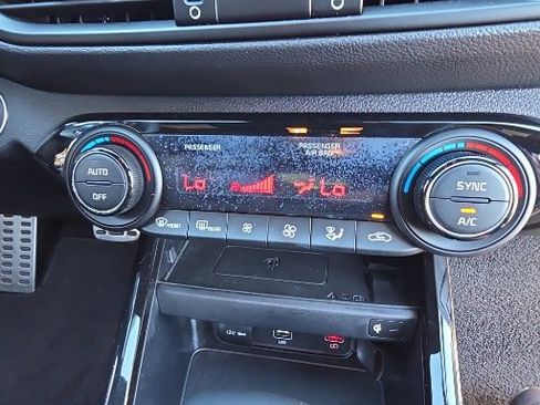 Used 2023 Kia Forte GT image 5