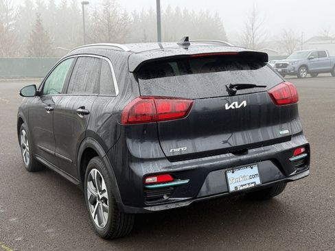 Used 2022 Kia Niro EX w/ Cold Weather Package image 6