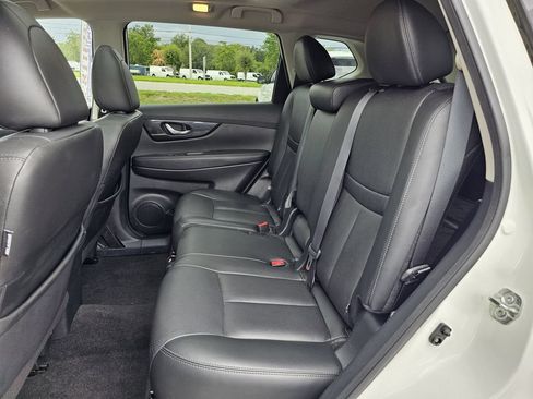 Used 2020 Nissan Rogue SL w/ Premium Package FWD image 16