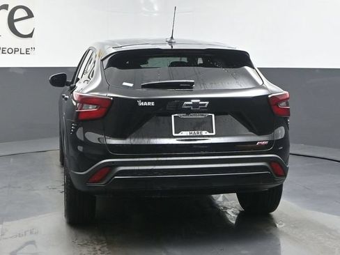 New 2026 Chevrolet Trax RS w/ Sunroof Package FWD image 13