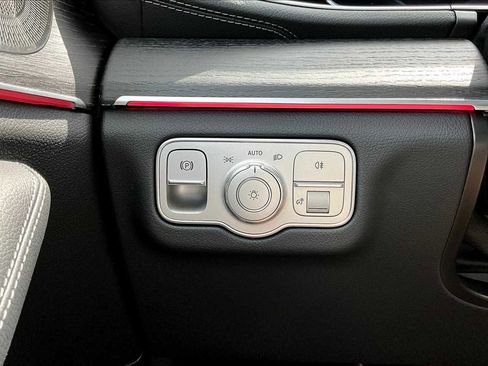 New 2026 Mercedes-Benz GLS 450 4MATIC image 13