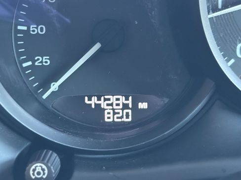 Certified 2022 Porsche Macan AWD/4WD image 26