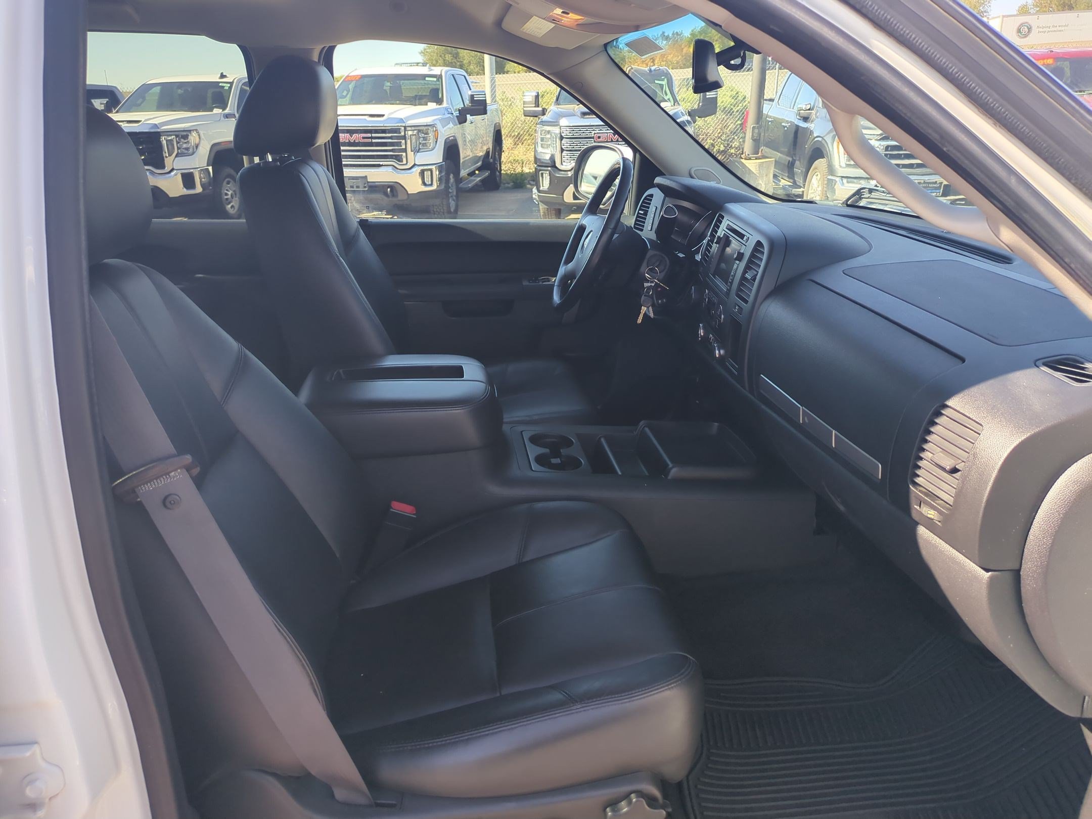 Used 2011 GMC Sierra 1500 4x4 Crew Cab Hybrid image 27