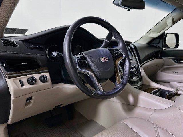 Used 2019 Cadillac Escalade Premium Luxury AWD/4WD image 12