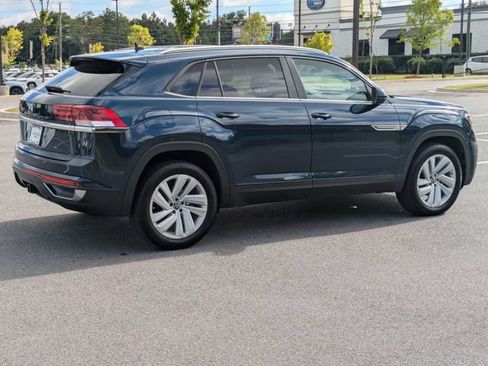 Used 2023 Volkswagen Atlas Cross Sport SE w/ Panoramic Sunroof Package FWD image 4