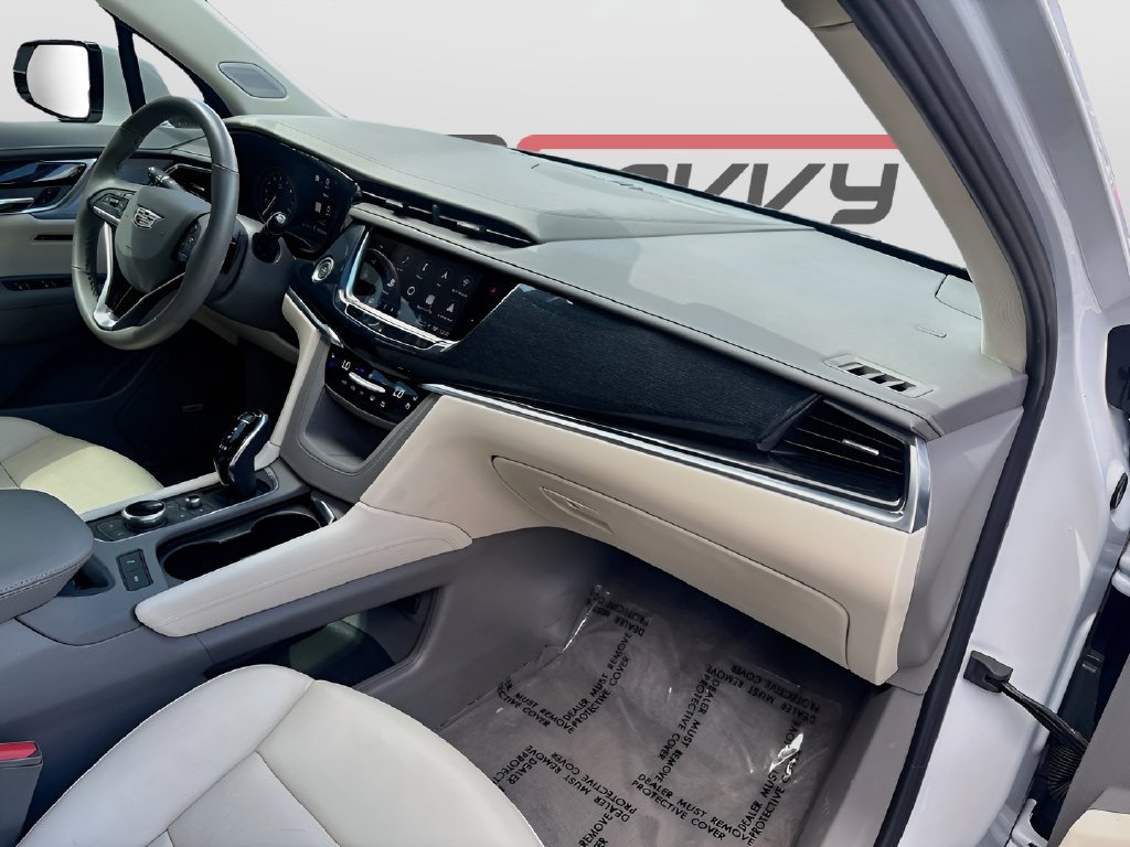 Used 2025 Cadillac XT6 Premium Luxury w/ Technology Package FWD image 32