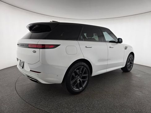 Used 2023 Land Rover Range Rover Sport SE Dynamic AWD/4WD image 2
