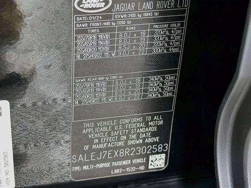 Certified 2024 Land Rover Defender 110 S AWD/4WD image 34