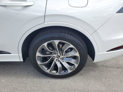 New 2026 Lincoln Aviator 2WD w/ Jet Appearance Package image 8