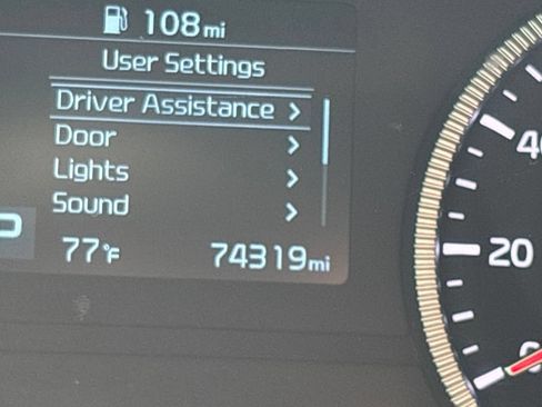 Used 2021 Kia Telluride LX FWD image 24