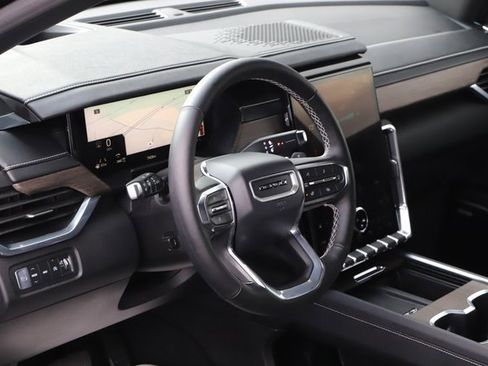 Used 2026 GMC Acadia Denali image 14