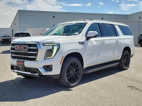 New 2026 GMC Yukon XL Elevation AWD/4WD image 5