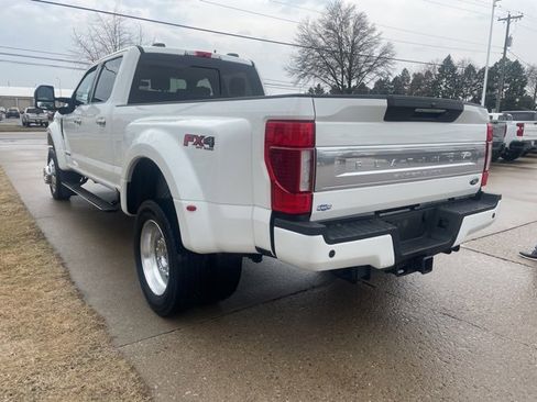 Used 2022 Ford F450 Platinum w/ FX4 Off-Road Package image 2