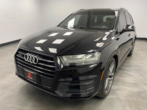Used 2018 Audi Q7 3.0T Prestige w/ Prestige Package AWD/4WD image 2