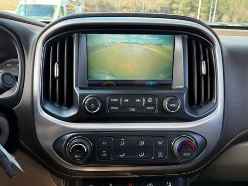 Used 2018 GMC Canyon SLE w/ SLE Convenience Package image 19