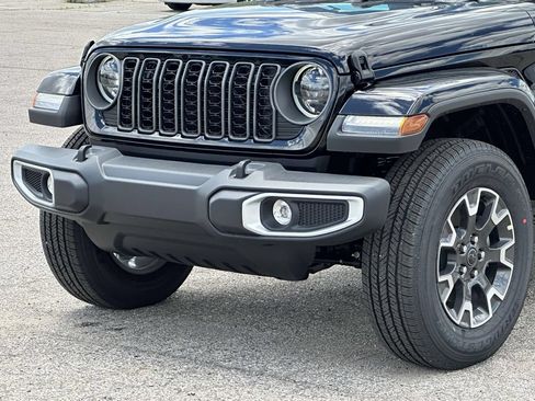 New 2026 Jeep Gladiator Sport AWD/4WD image 7