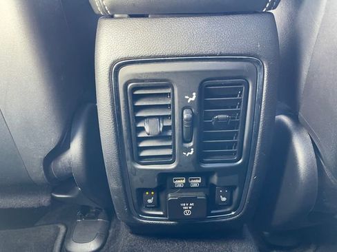 Used 2014 Jeep Grand Cherokee Limited w/ Luxury Group II image 17