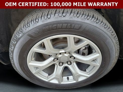 Certified 2022 Jeep Wagoneer Series II AWD/4WD image 9