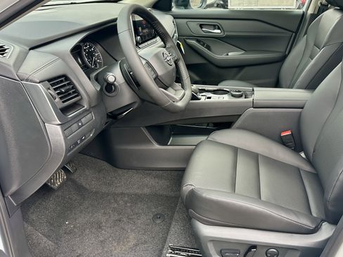 New 2026 Nissan Rogue SV AWD/4WD image 26