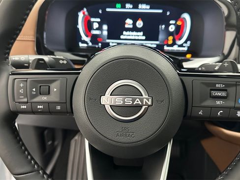 New 2025 Nissan Pathfinder Platinum w/ Cargo Package image 17