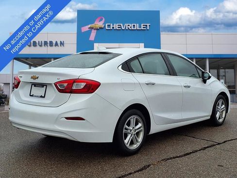Used 2016 Chevrolet Cruze LT w/ Convenience Package image 5