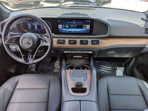Used 2025 Mercedes-Benz GLE 350 4MATIC image 17