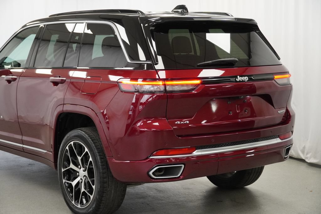 Certified 2025 Jeep Grand Cherokee Summit AWD/4WD image 25