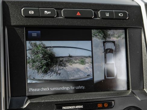 Used 2022 Ford F450 XLT w/ Camper Package AWD/4WD image 19