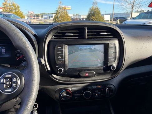 Used 2021 Kia Soul LX image 20