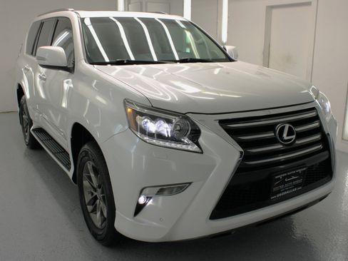 Used 2017 Lexus GX 460 Premium image 12