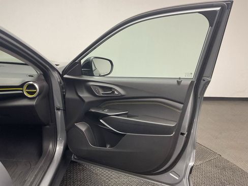 Certified 2025 Chevrolet Trax ACTIV FWD image 21