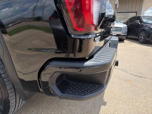 Used 2023 GMC Sierra 1500 Elevation AWD/4WD image 14
