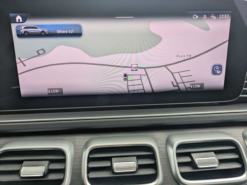 Used 2024 Mercedes-Benz GLS 450 4MATIC image 12