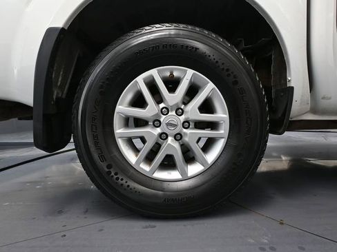 Used 2015 Nissan Frontier SV image 13