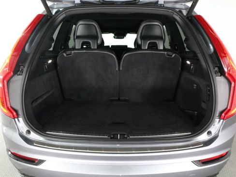 Used 2016 Volvo XC90 T6 R-Design w/ Protection Package Plus AWD/4WD image 34