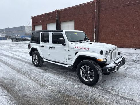 Used 2021 Jeep Wrangler Unlimited Sahara AWD/4WD image 10