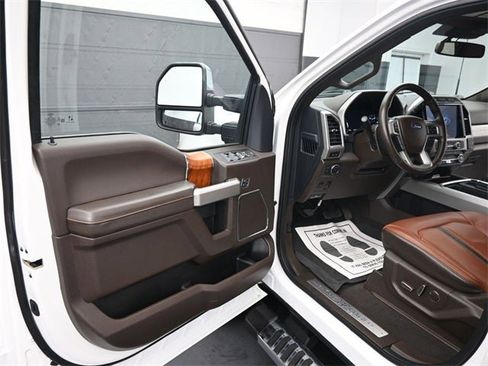 Used 2022 Ford F350 King Ranch w/ Chrome Package image 18
