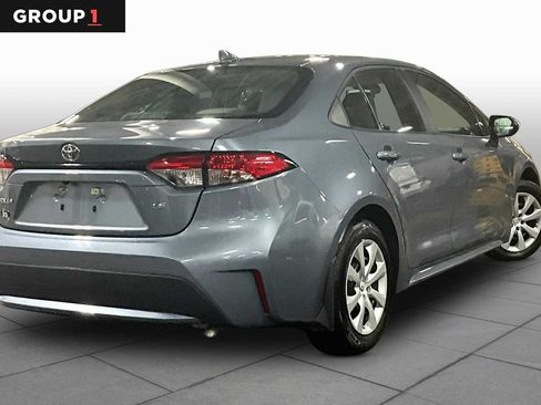 Used 2021 Toyota Corolla LE FWD image 13