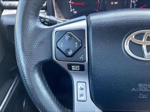 Used 2020 Toyota 4Runner SR5 AWD/4WD image 15