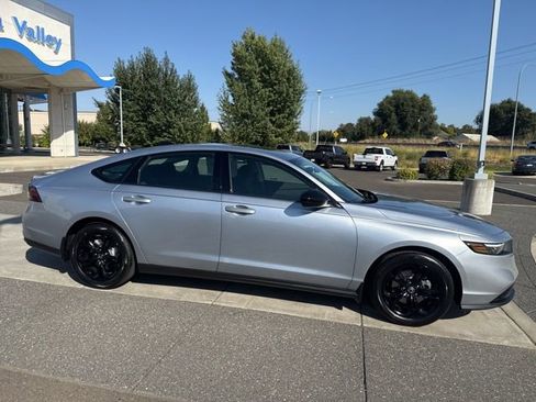 New 2025 Honda Accord SE image 3
