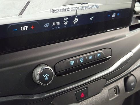 New 2026 Ford Transit 250 148 Medium Roof image 24