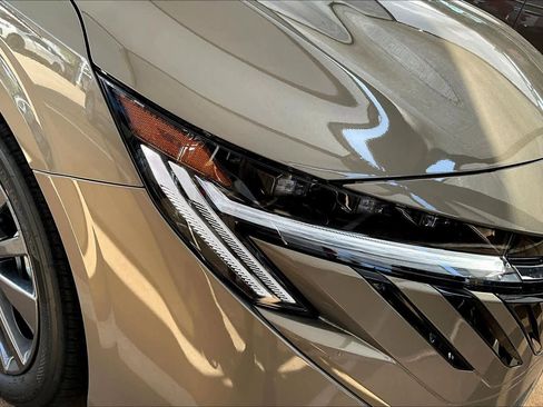 New 2026 Nissan Sentra SL FWD image 13